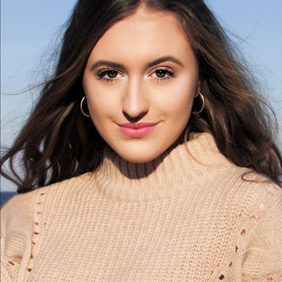 Meet your Posher, Adriana - Picture 6 of 8